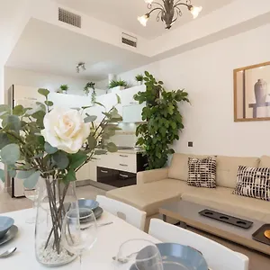 https://apartamento-trinidad-con-parking.es-andalucia.com